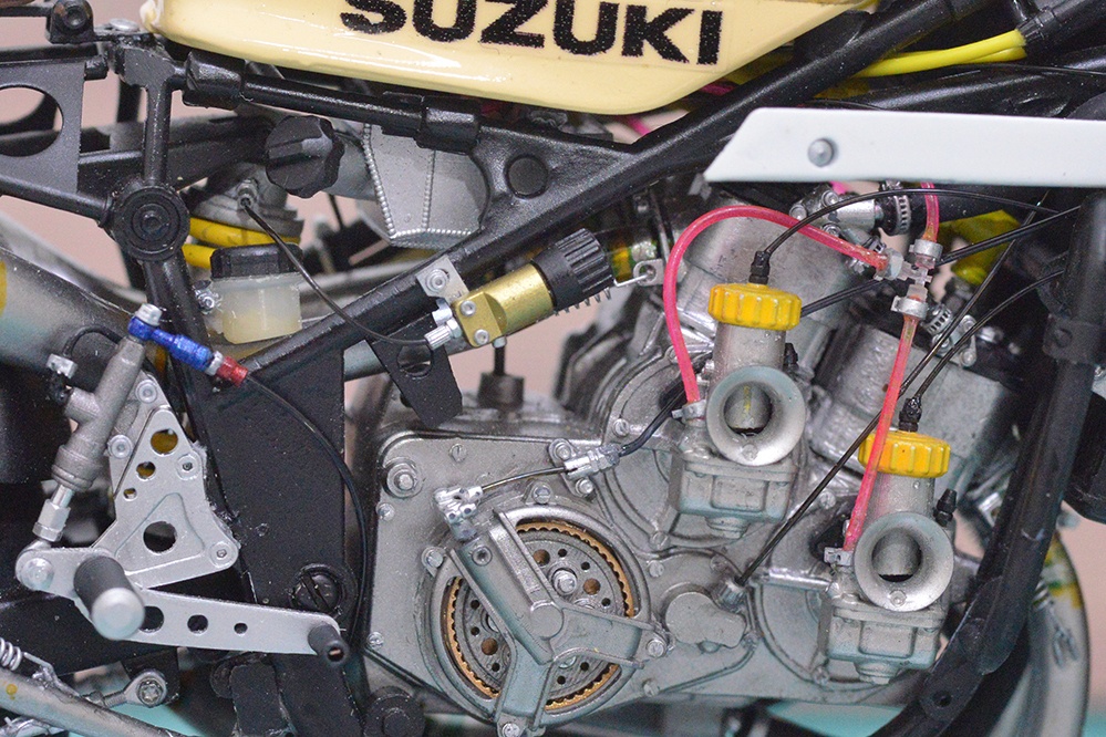 1/12 汎用サスペンションリザーブタンク、プリロード調整タンク 3Dプリンタ出力未塗装キット