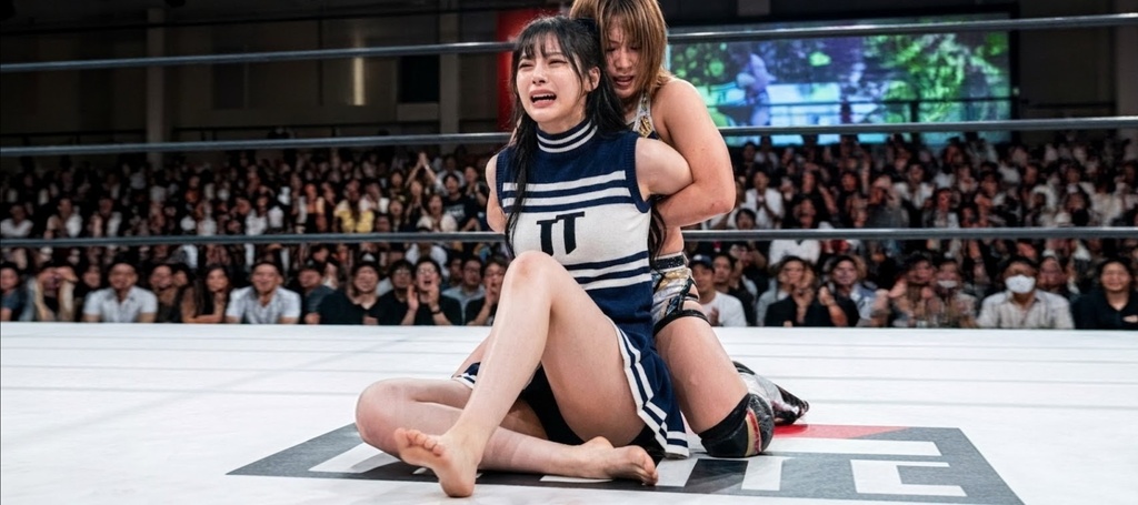 昭和チアガール　プロレス対戦２（ＡＩ生成・３分動画）