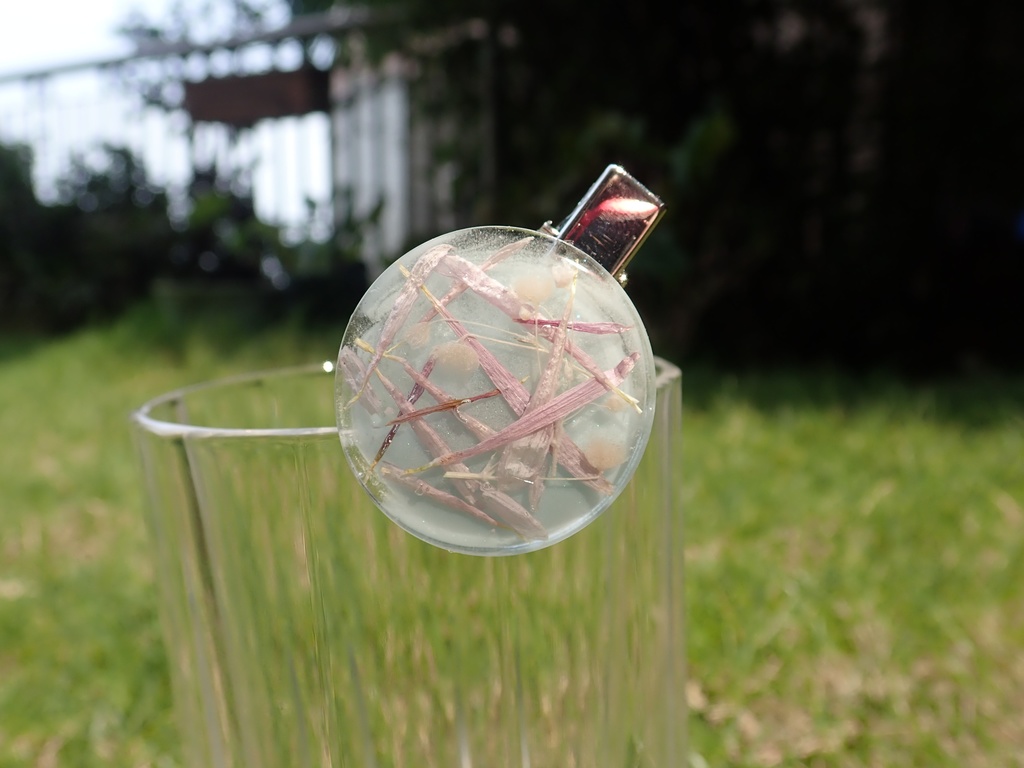 もって菊 ✕ カスミ草 ヘアクリップ