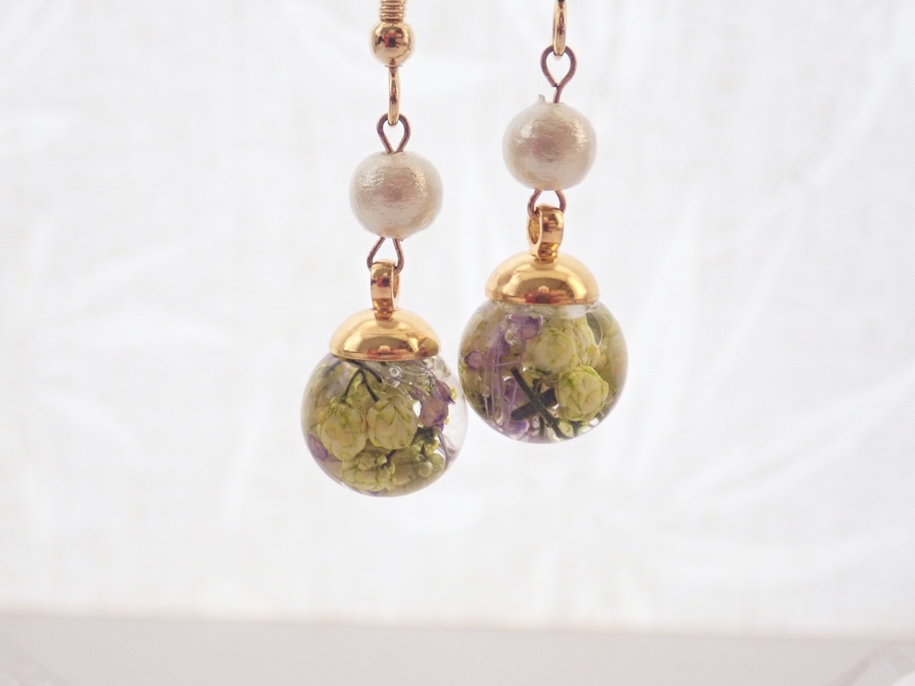 小花咲く ハーバリウム ピアス