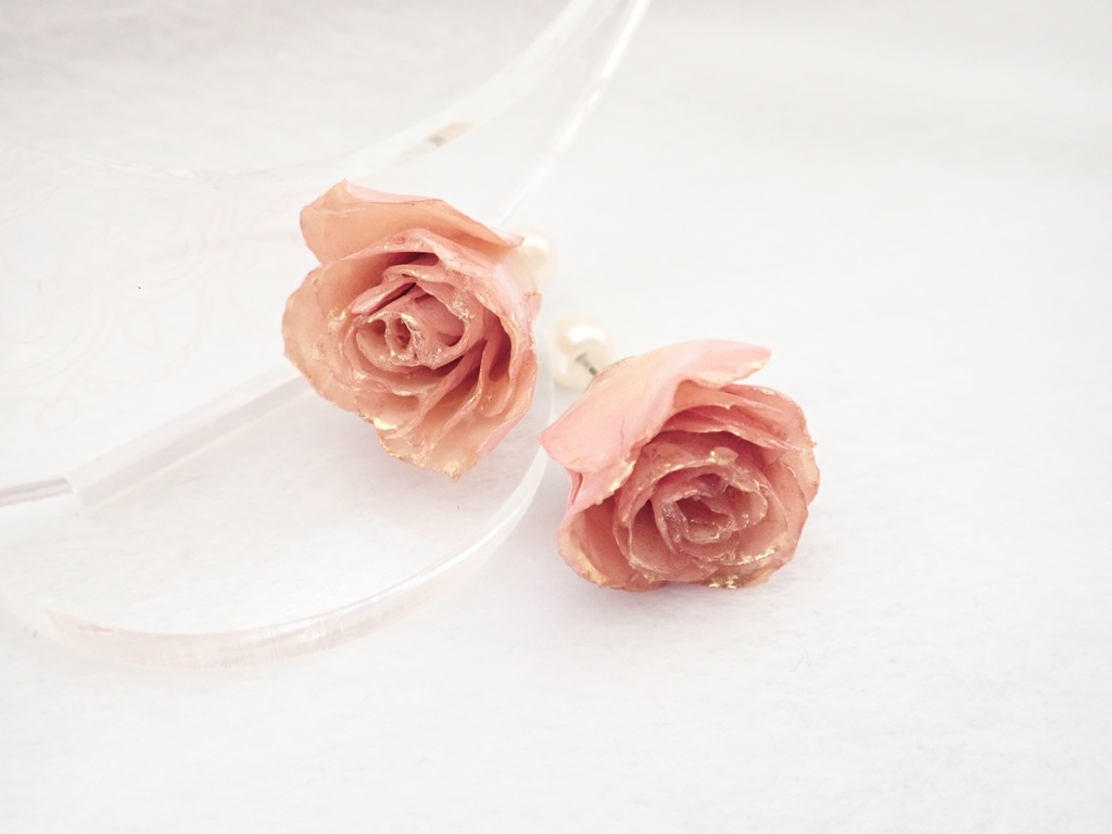 ローズメリアのピアス パールキャッチ モーブピンク✕ゴールド