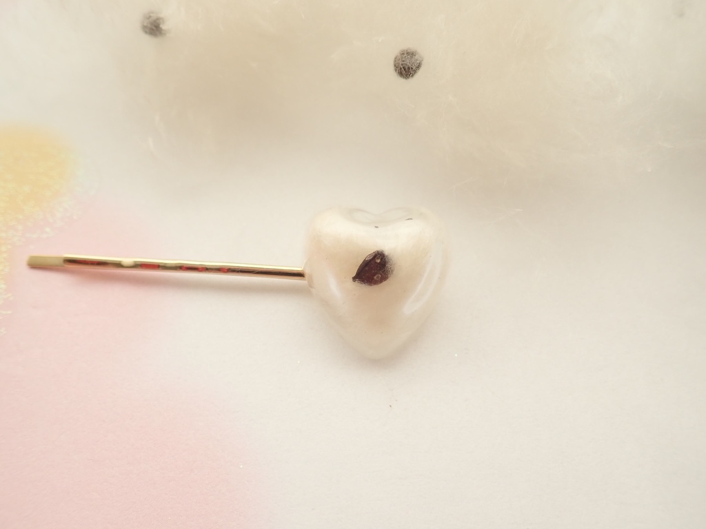 ふわふわ 英雄樹のタネ ヘアピン