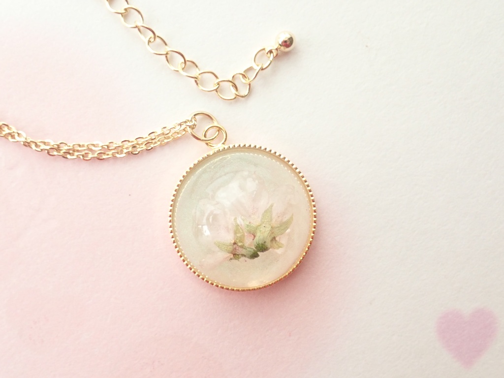 啓翁桜のツボミ 半球 ネックレス