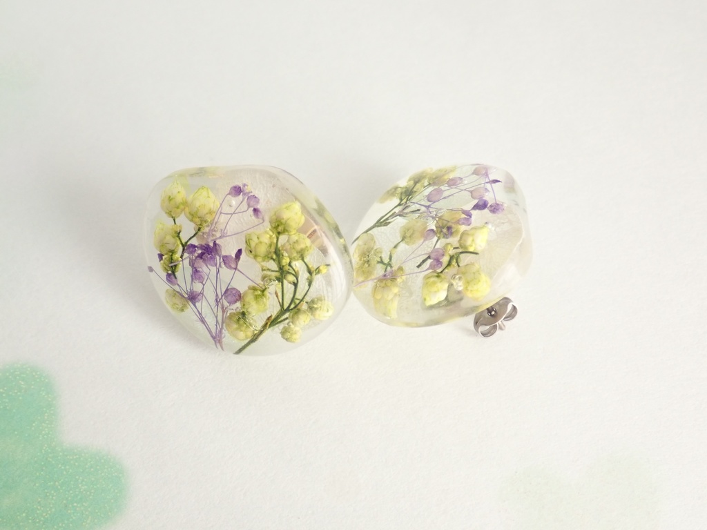 小花柄 プリザーブドフラワーの一粒ピアス