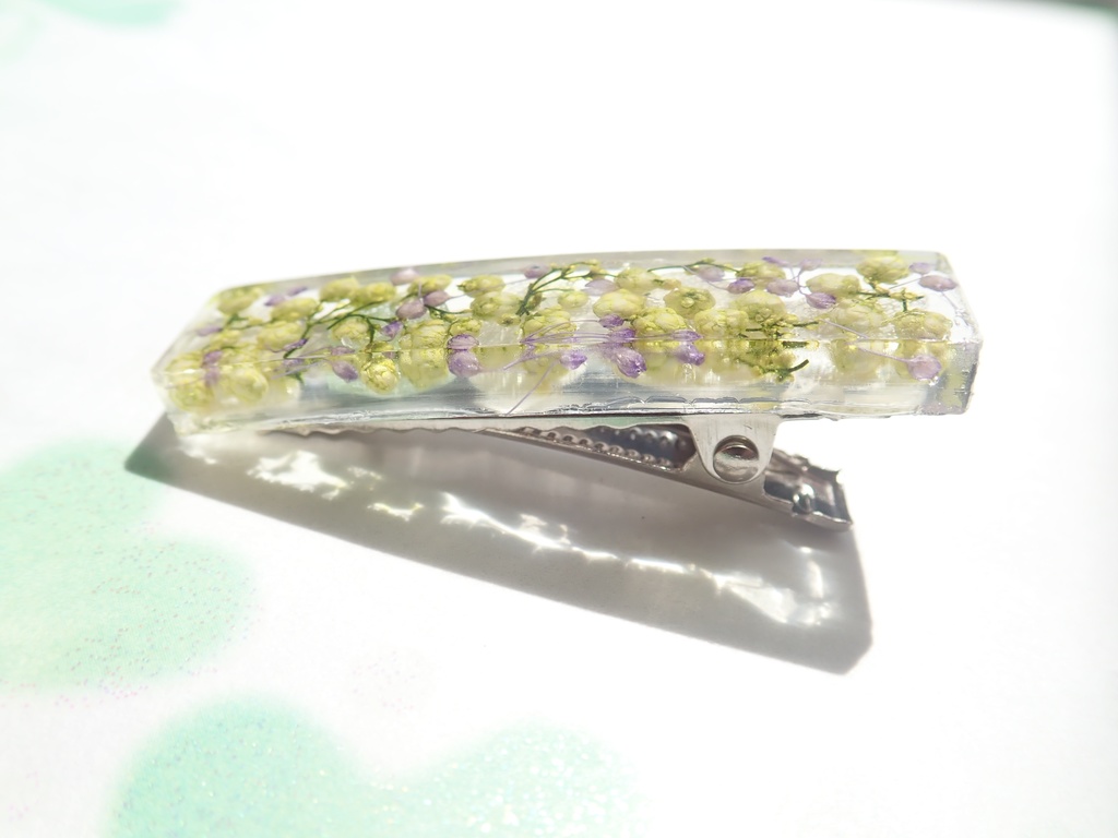 小花咲く プリザーブドフラワーのヘアクリップ