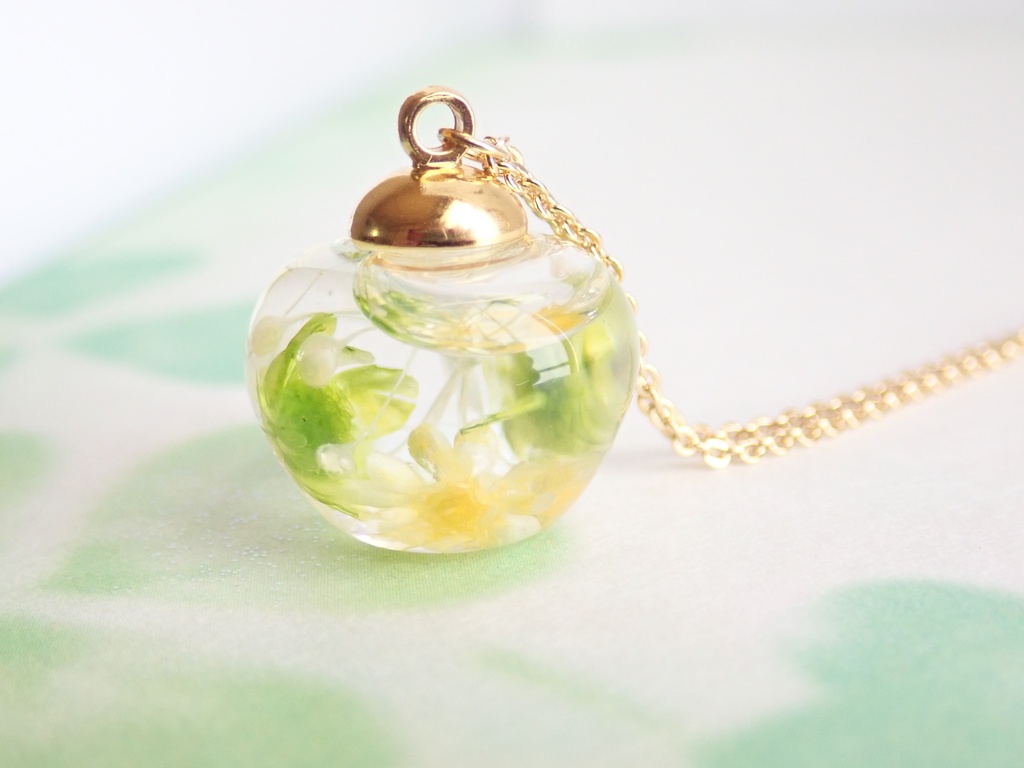 実りの秋 青りんご ハーバリウム ネックレス
