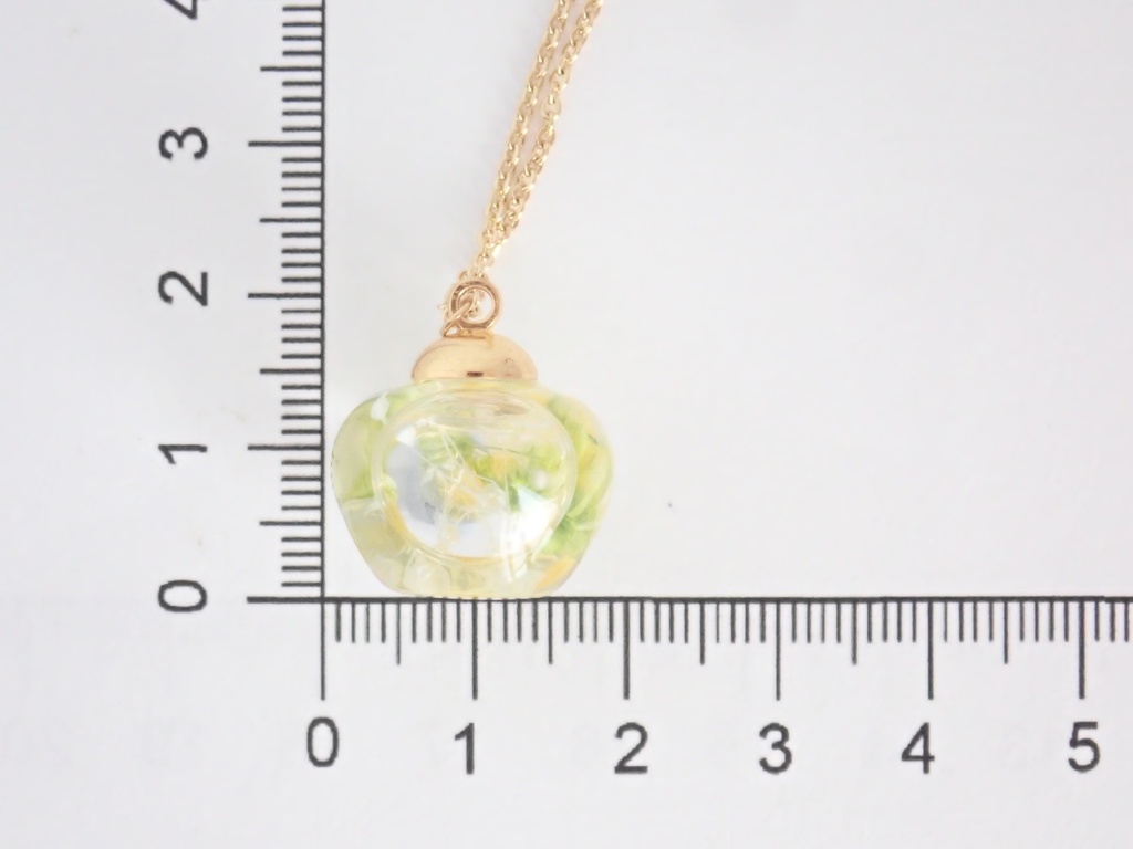 実りの秋 青りんご ハーバリウム ネックレス