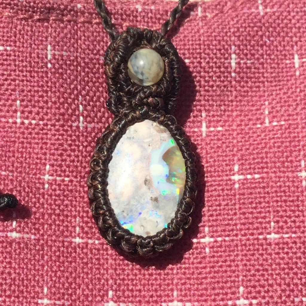 カンテラオパール