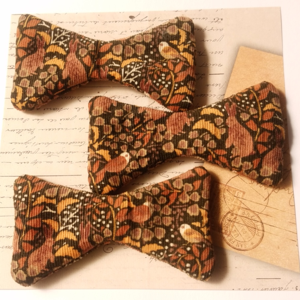 ブローチ「リボン・小鳥の森」BS001