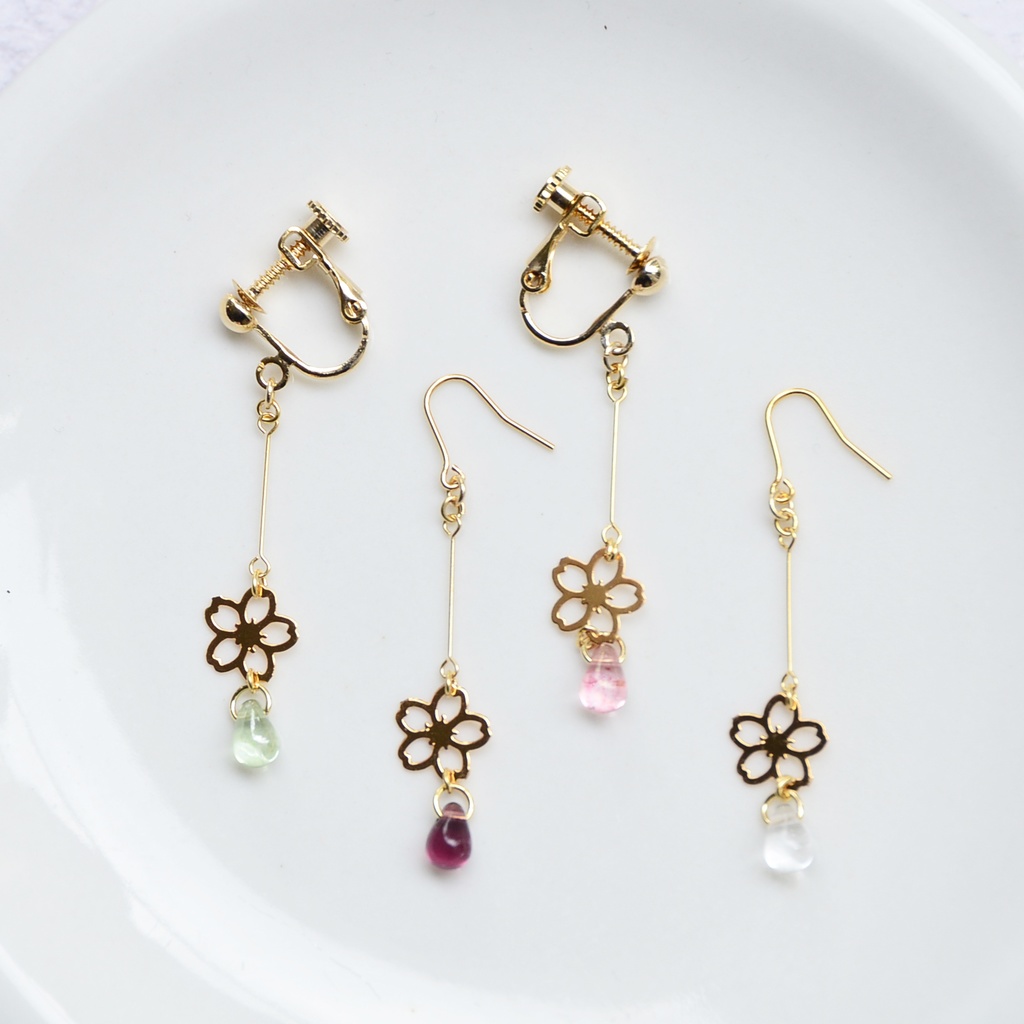 桜ドロップイヤリング・ピアス