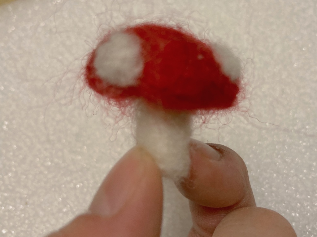羊毛フェルトマスコット【きのこ】