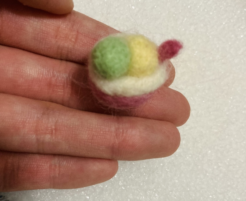 羊毛フェルトマスコット【アイス】