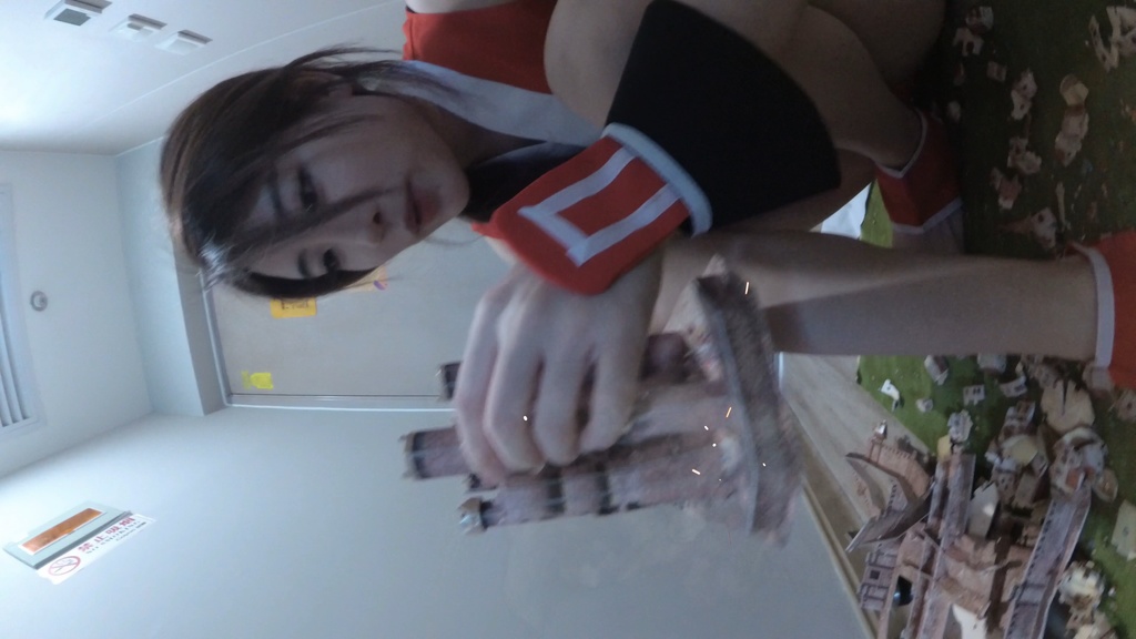 【巨大娘】巨大女子格闘家・舞ちゃん・王国は私のおもちゃ箱 後編