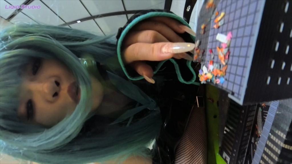 【巨大娘　2D独占バージョン】巨大初音ミク・叫び声コンテストで盛り上がれ♪（日本語音声）　