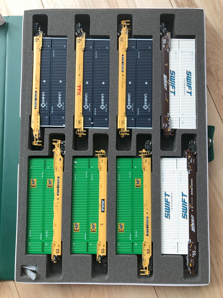 品番003 Maxi-4ダブルスタックコンテナ貨車 8両専用ウレタン YN管理