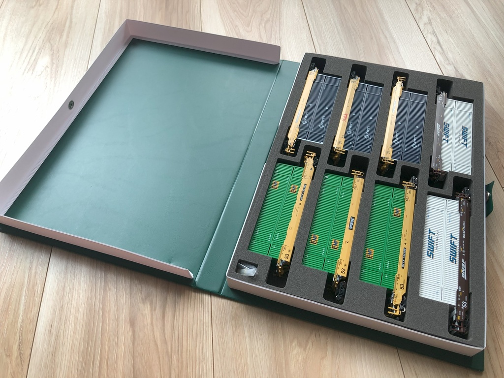 品番003 Maxi-4ダブルスタックコンテナ貨車 8両専用ウレタン YN管理