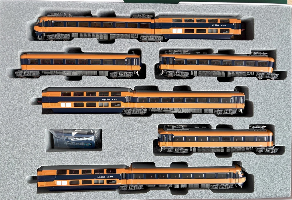 品番008 近鉄 10100系 新ビスタカー9両専用ウレタン YN管理