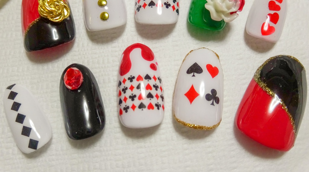 ツイステ ネイルチップ 3種まとめ売り 05 ポムフィオーレ ネイルチップ ツイステ | giraffe nail