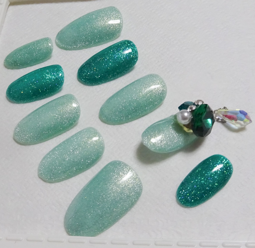グリーン 緑色 ラメ マグネット ネイルチップ No,23