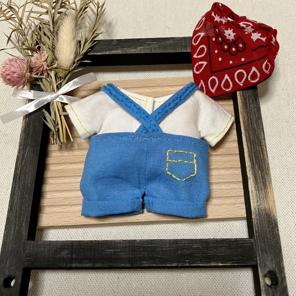 刺繍入りサロペット&シャツ(スカーフ付き)