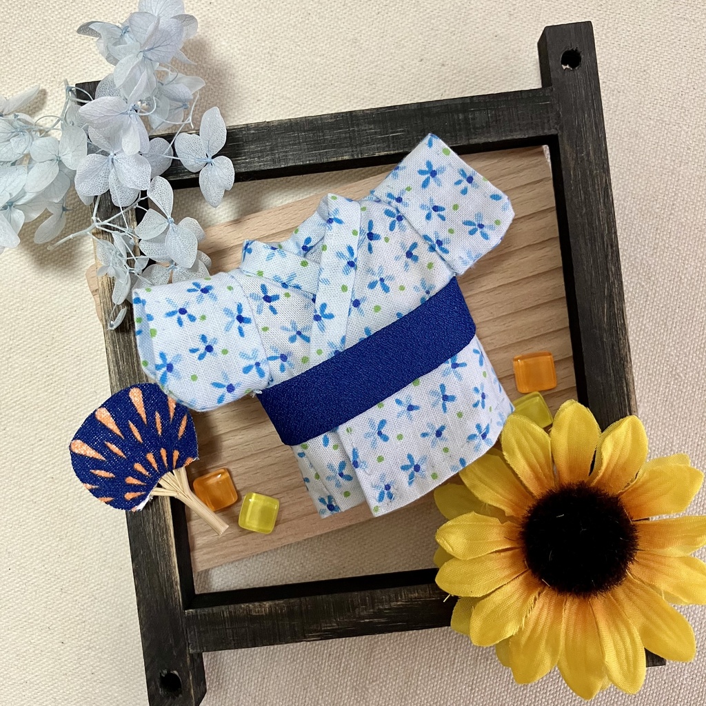 浴衣 花柄(うちわ付き)