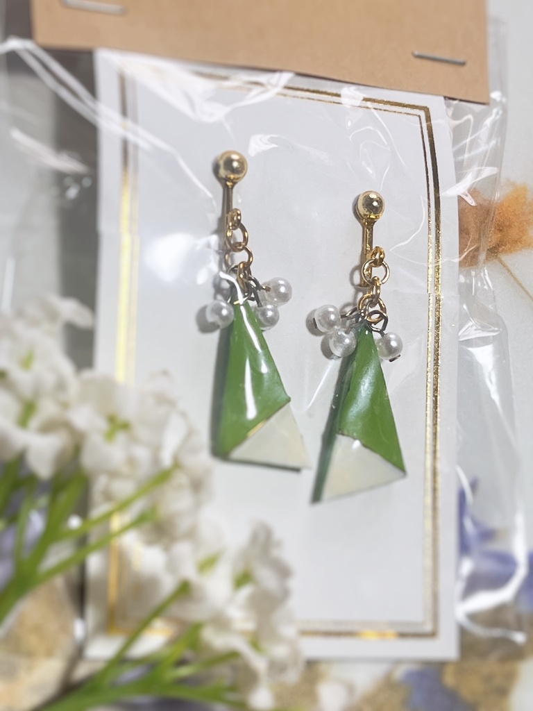 寮カラーイヤリング