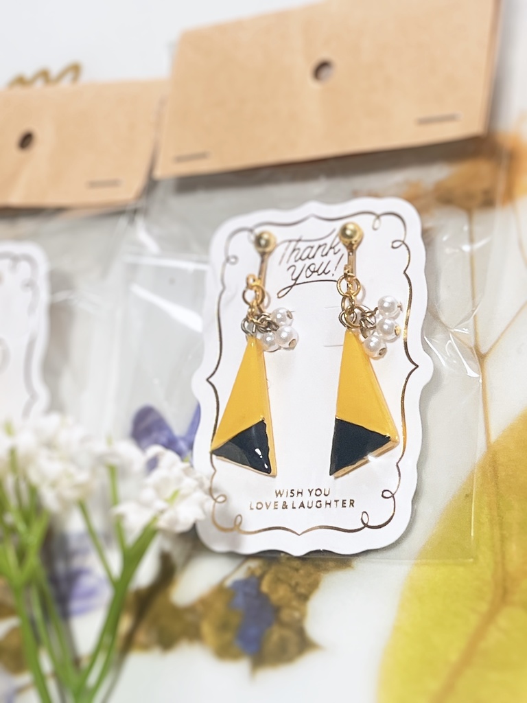 寮カラーイヤリング