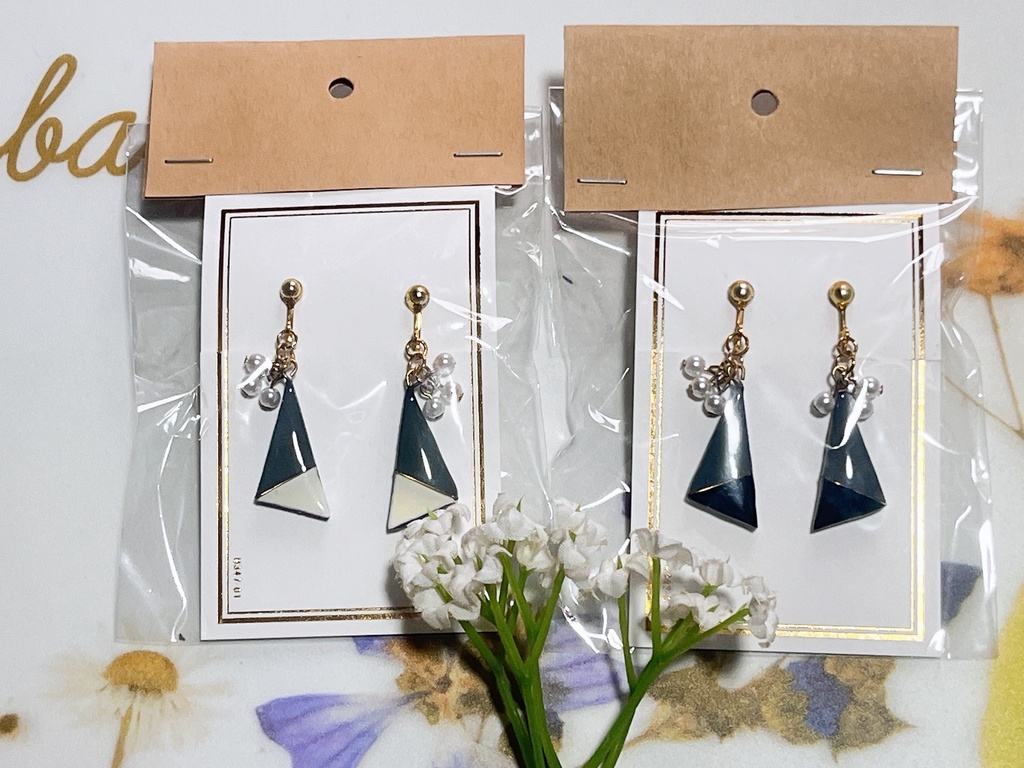 寮カラーイヤリング