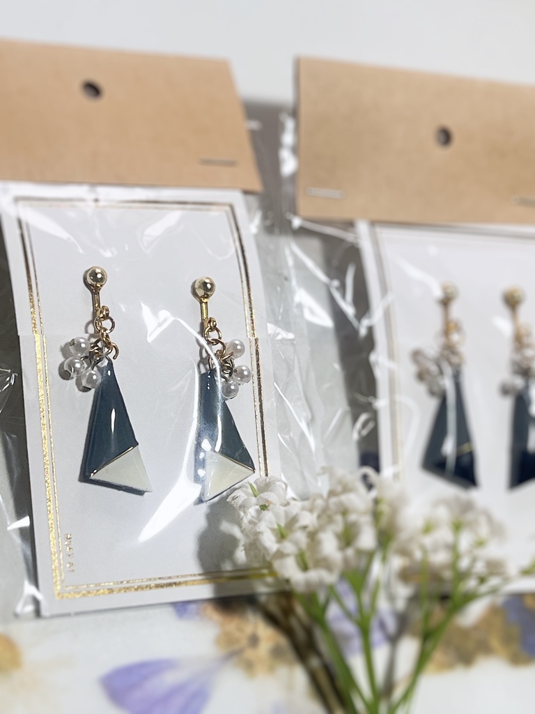 寮カラーイヤリング