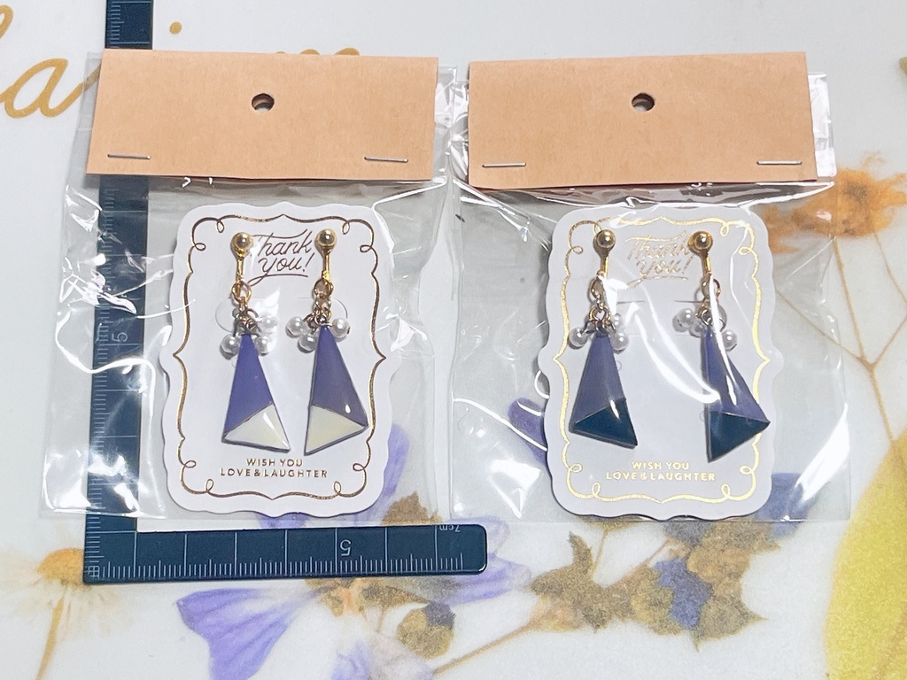 寮カラーイヤリング