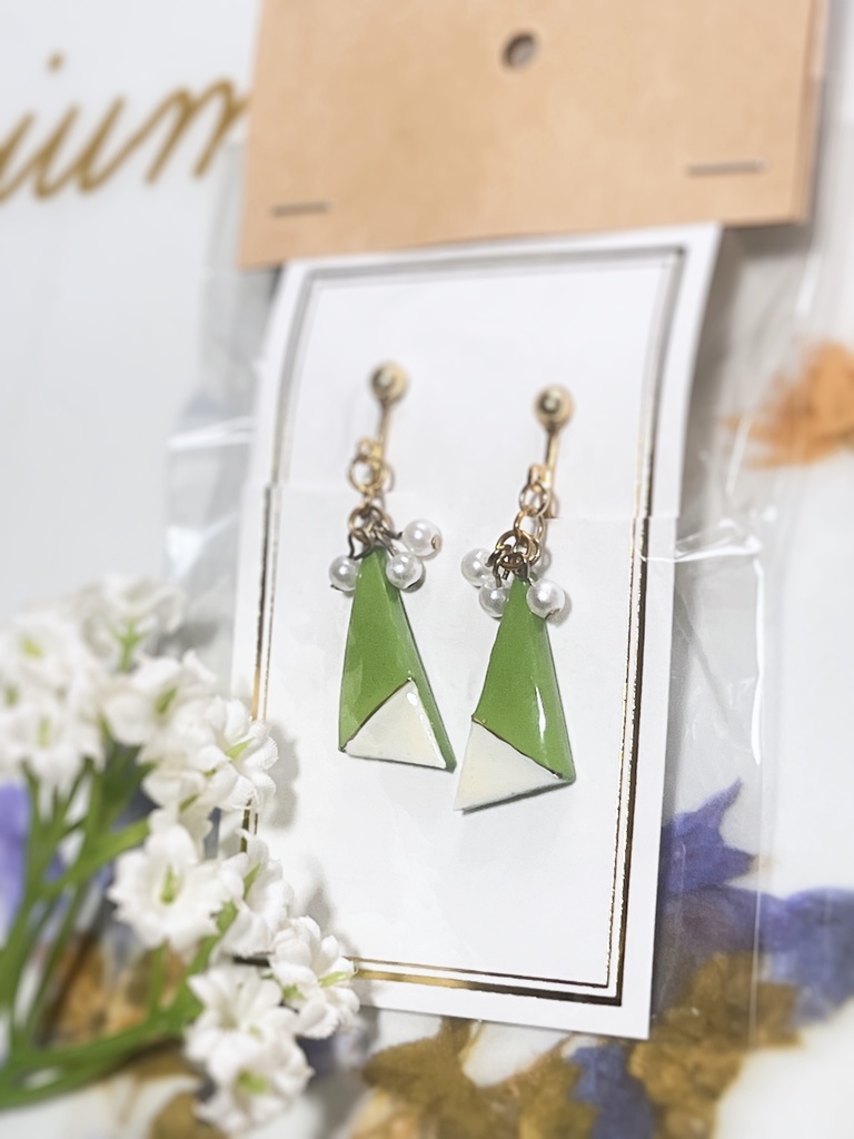 寮カラーイヤリング