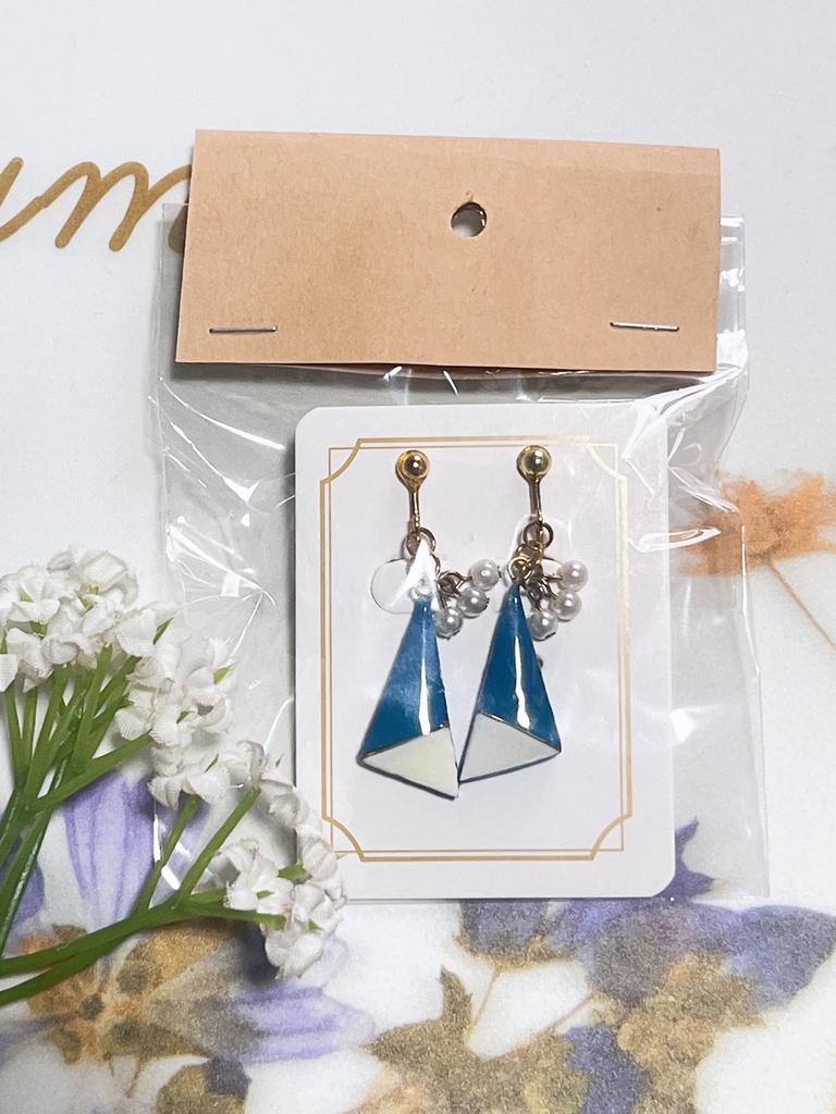 寮カラーイヤリング