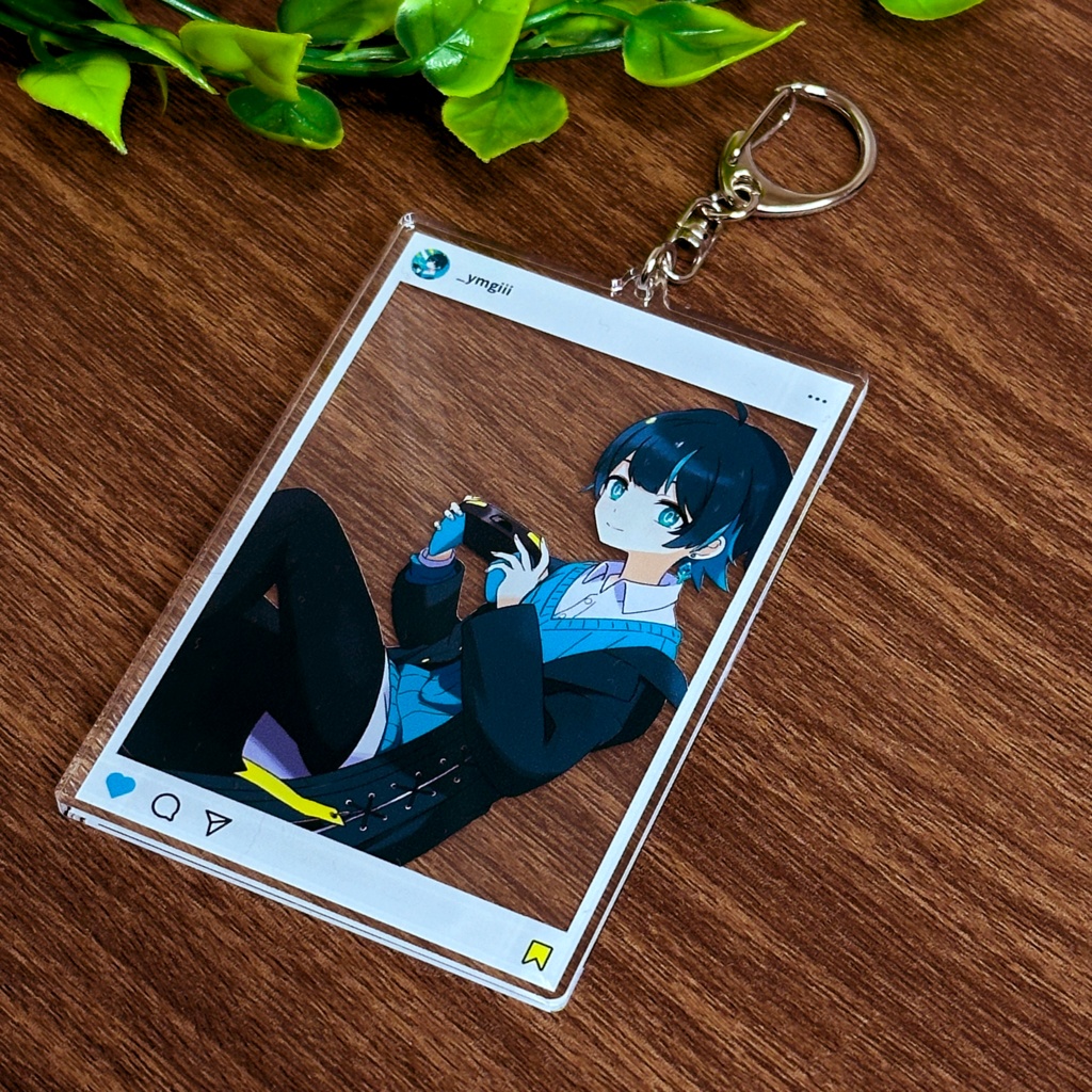 【よもぎ】SNS風アクリルキーホルダー <100mm x 100mm>【4周年記念グッズ】