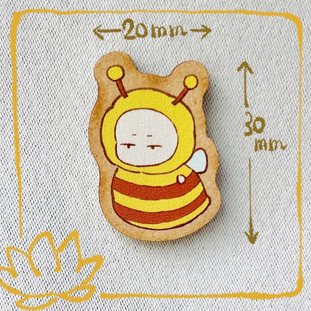 木製ハチバッジ