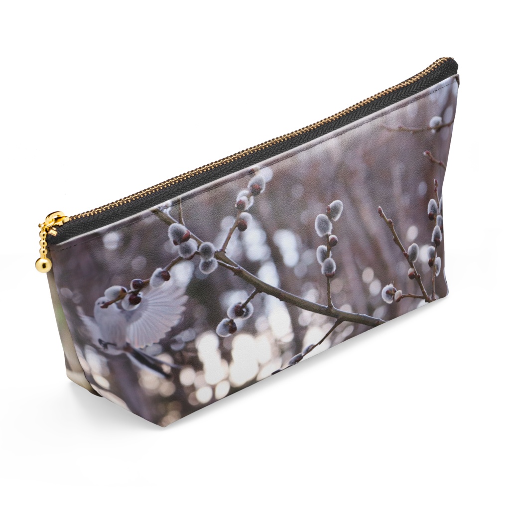 シマエナガのポーチで続く笑顔