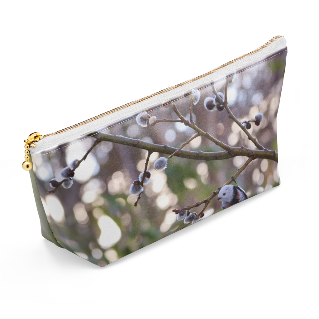 北海道サロベツで暮らすシマエナガ