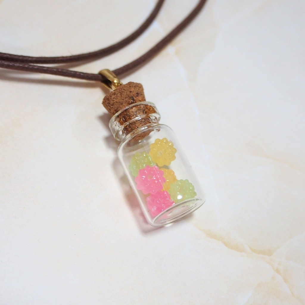 瓶詰め金平糖のネックレス(お色は9種類)