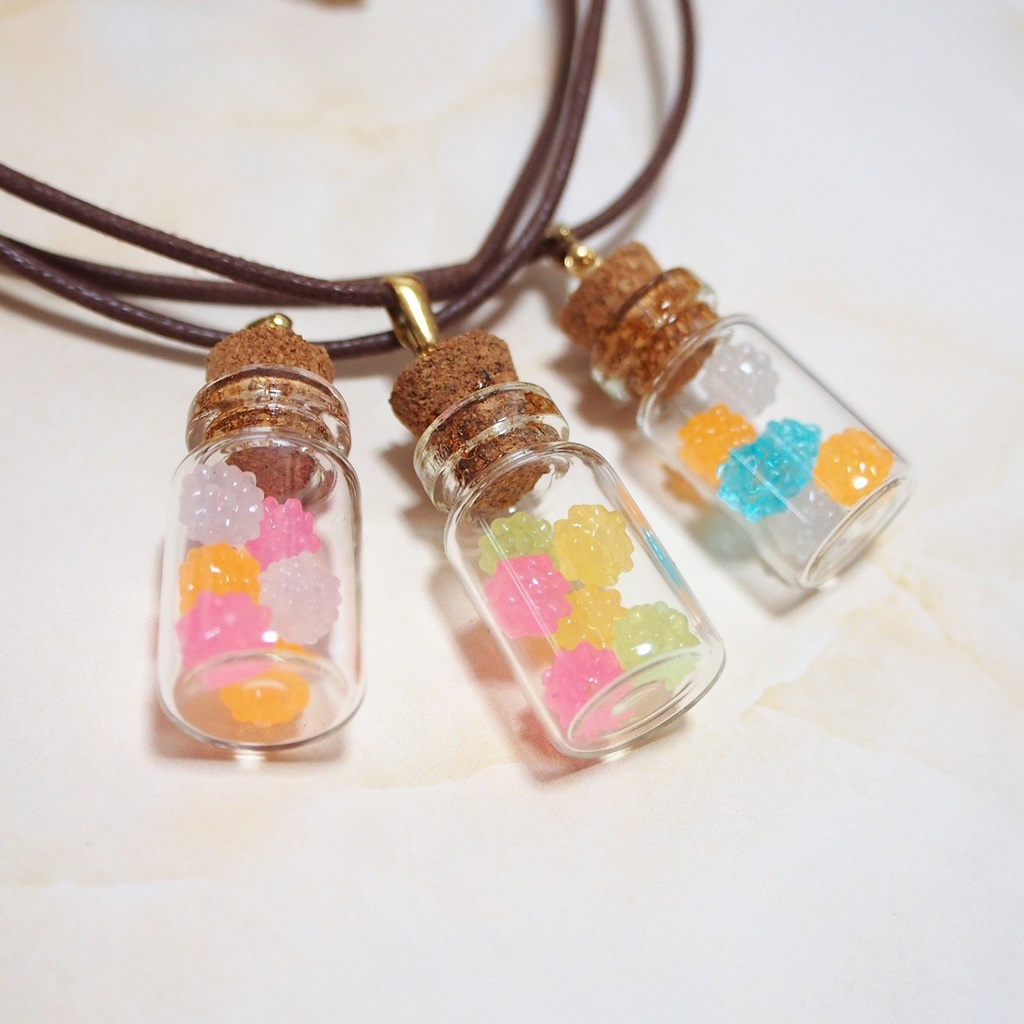 瓶詰め金平糖のネックレス(お色は9種類)