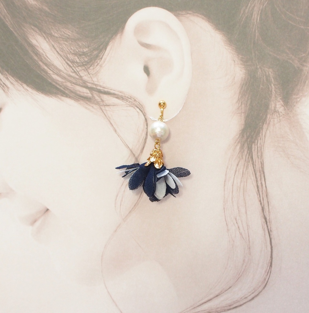 Knightsイメージ フラワータッセルの華やかピアス・イヤリング