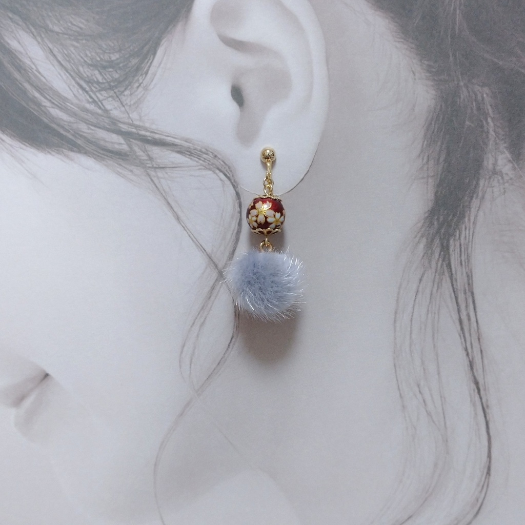 紅月イメージ桜ビーズピアス