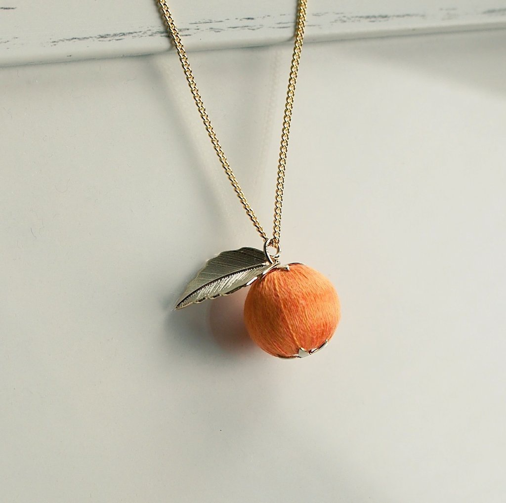 あんずちゃんイメージ杏モチーフネックレス