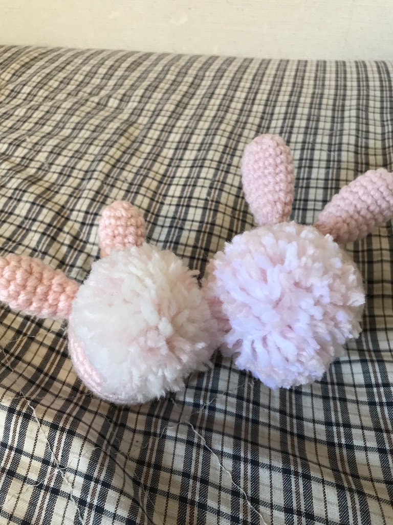 デカしっぽうさぎのおまんじゅう着ぐるみ