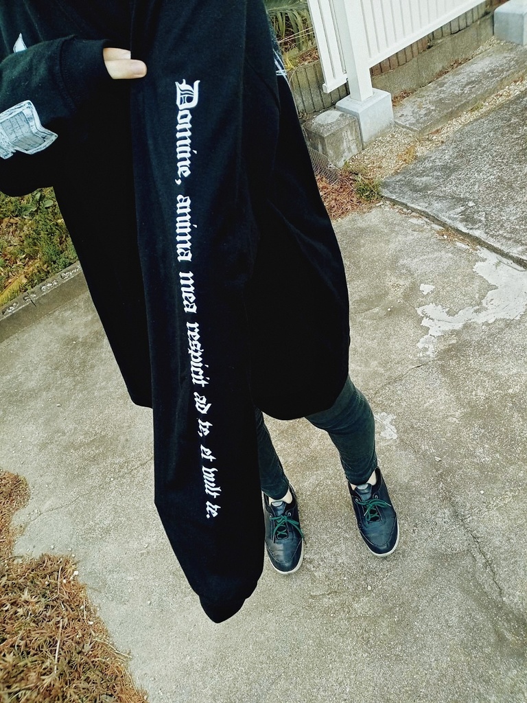 『机の下の天使』イメージロングTシャツ