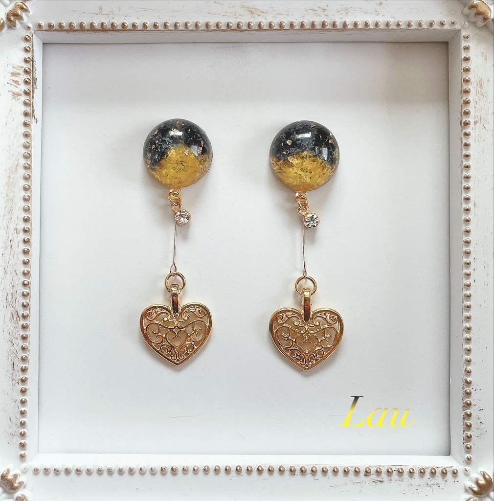 ONEPIECE かすみ草とイメージチャーム モチーフピアス・イヤリング 〔C〕