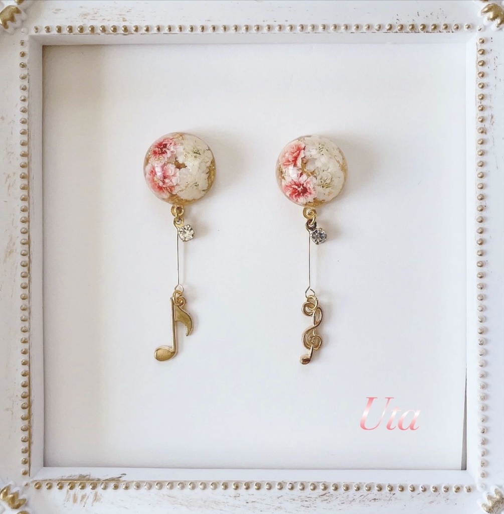 ONEPIECE かすみ草とイメージチャーム モチーフピアス・イヤリング 〔C〕