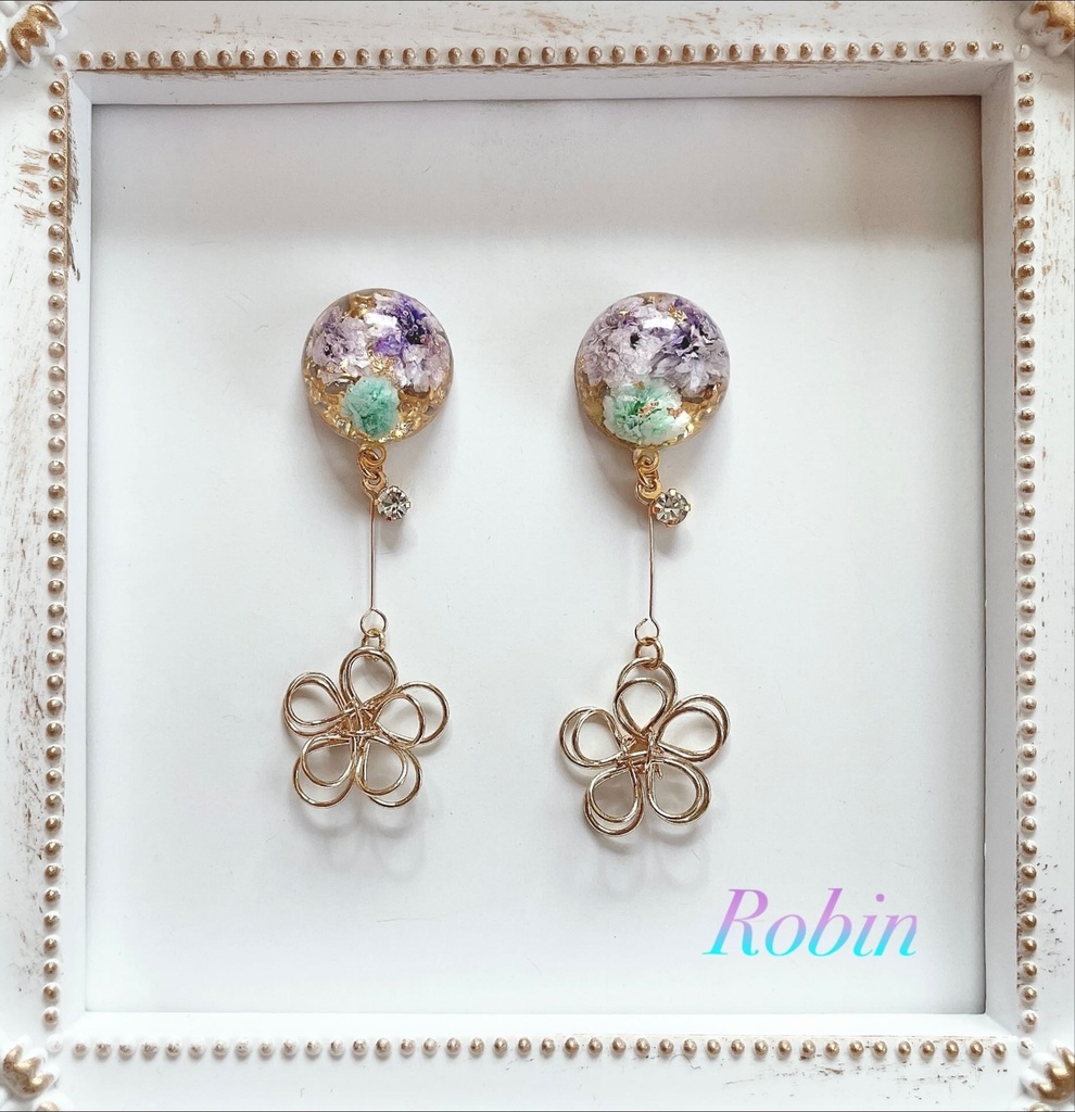 ONEPIECE かすみ草とイメージチャーム モチーフピアス・イヤリング 〔D〕