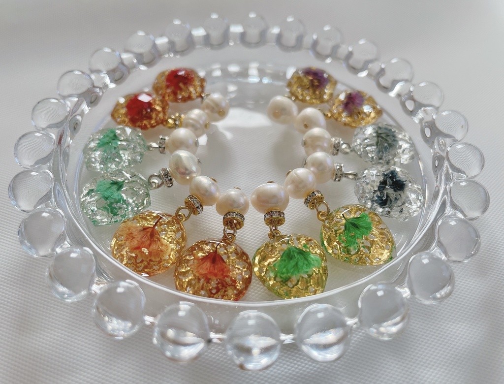 呪術廻戦 かすみ草&キラキラジュエリー モチーフピアス・イヤリング 〔A〕