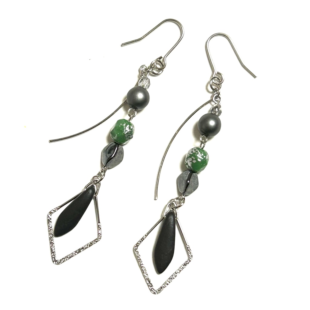 稲葉江イメージピアス・イヤリング（とうらぶ）