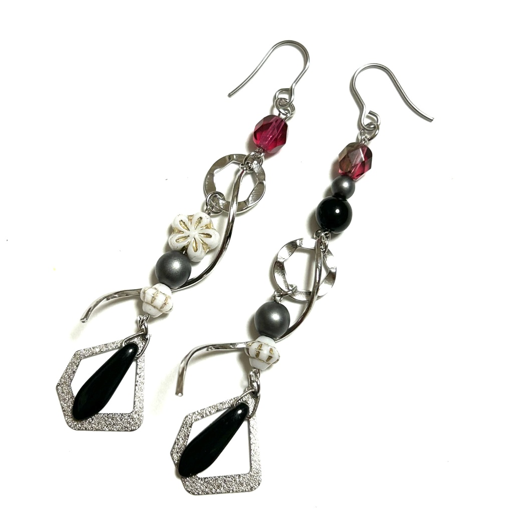 後家兼光イメージピアス・イヤリング（とうらぶ）