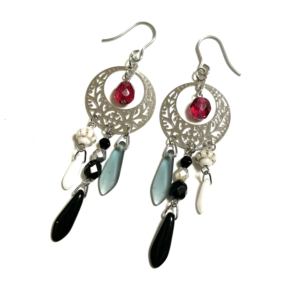 後家兼光イメージピアス・イヤリング（とうらぶ）